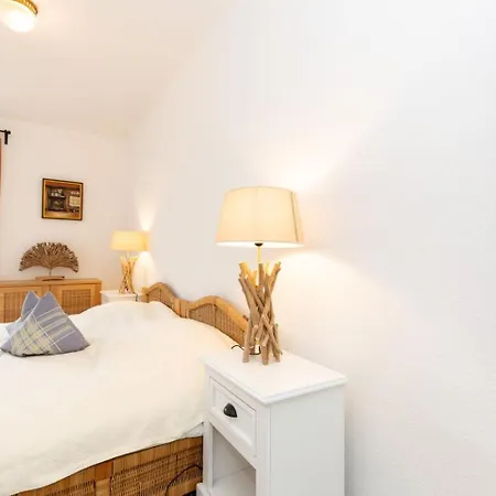 Jame * ווסטרלנד